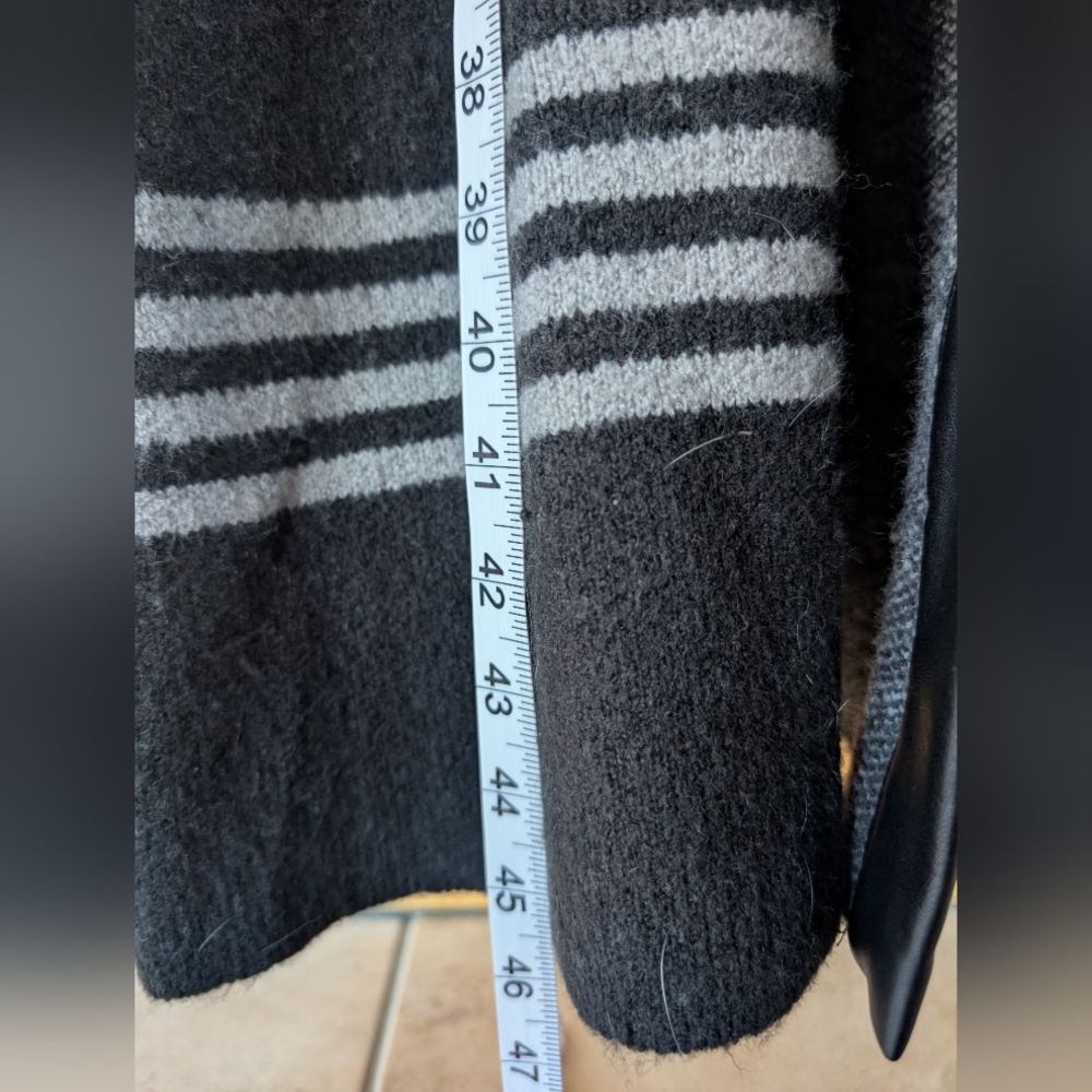 New York & Company Black and Blue Long Cardigan - Picture 9 of 10